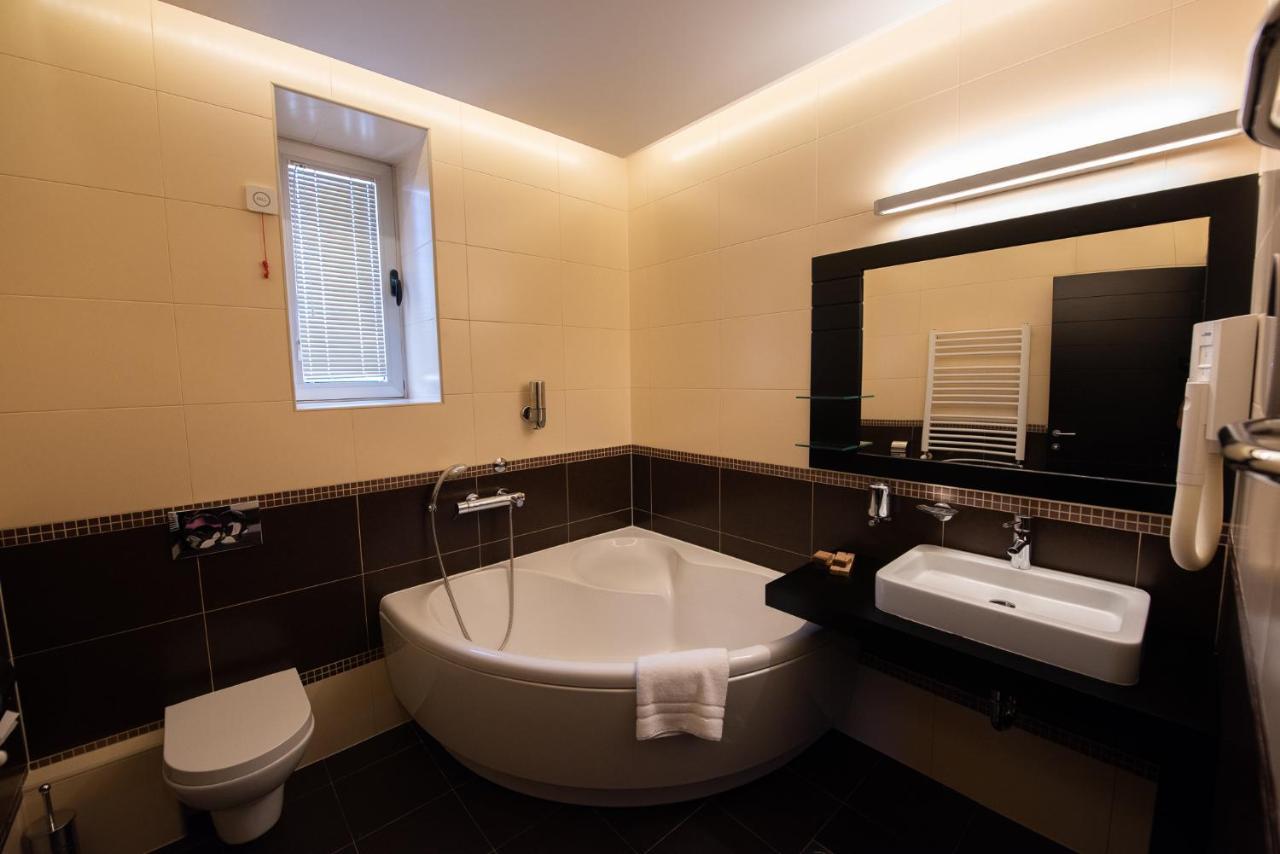 Hotel Sun Loznica Extérieur photo