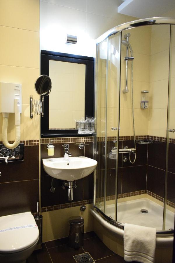 Hotel Sun Loznica Extérieur photo