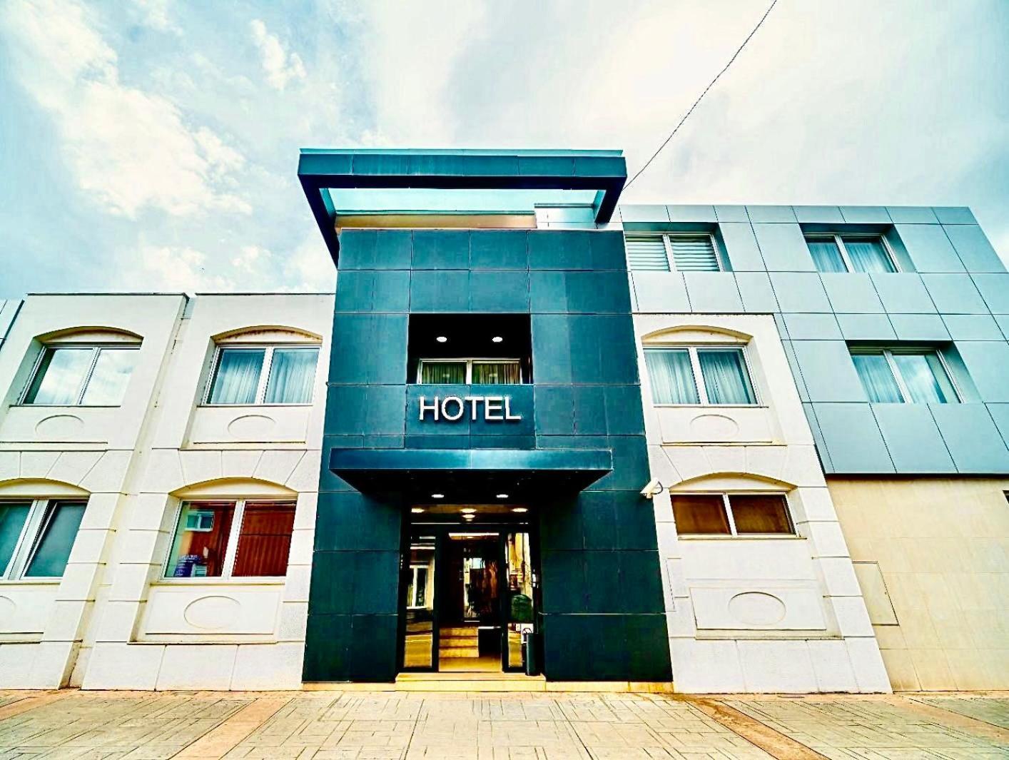 Hotel Sun Loznica Extérieur photo