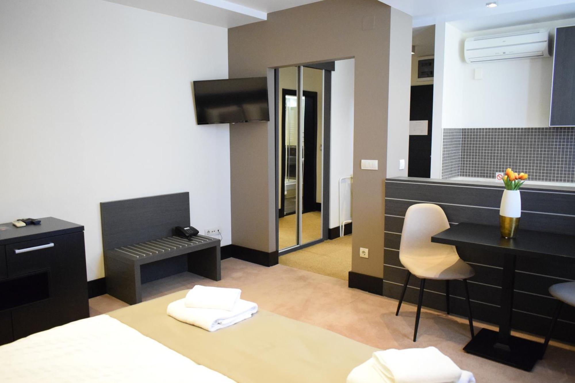Hotel Sun Loznica Extérieur photo
