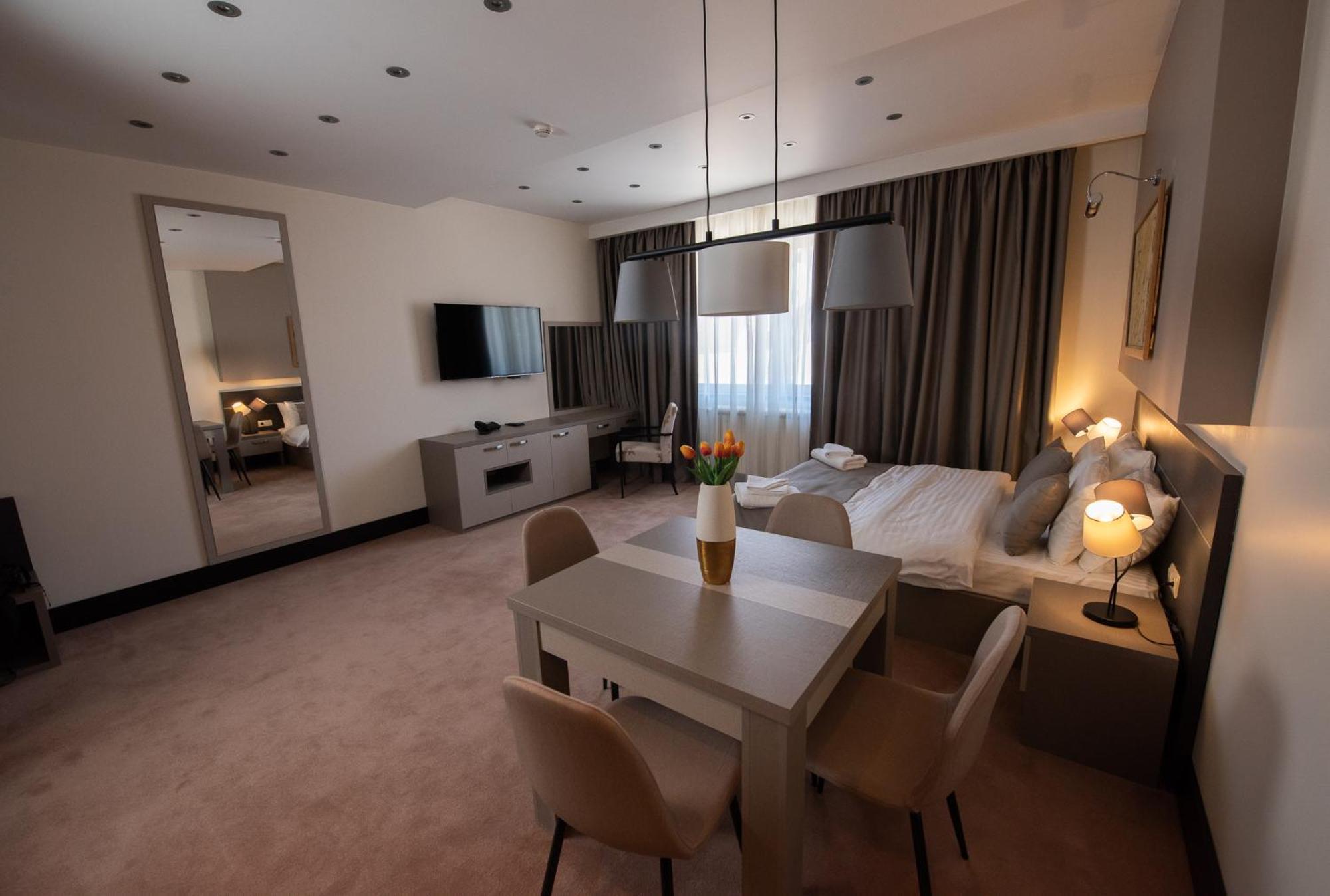 Hotel Sun Loznica Extérieur photo