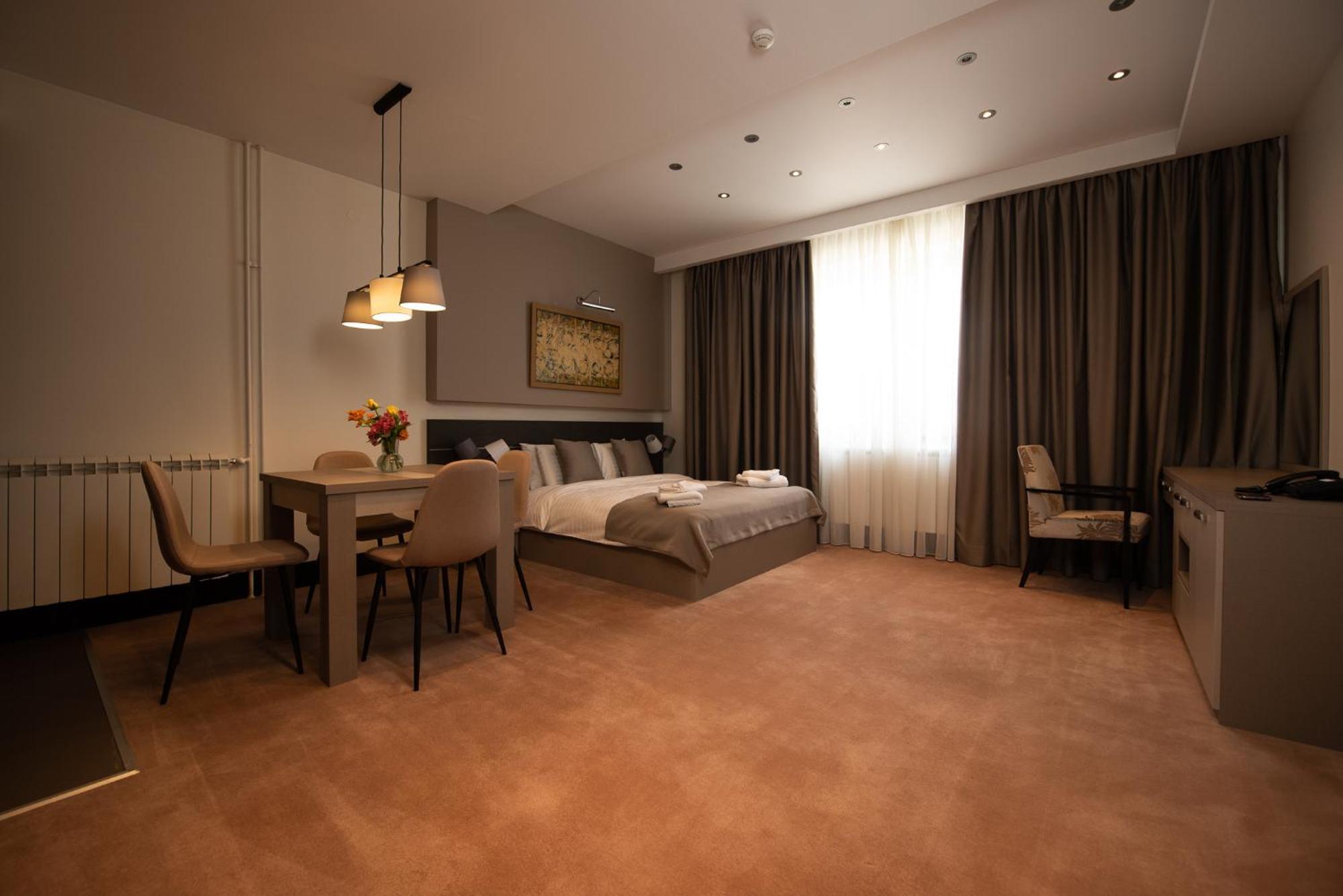 Hotel Sun Loznica Extérieur photo